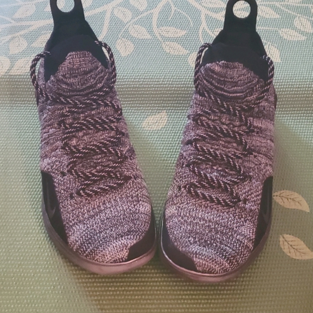 Men's Basketball Shoes